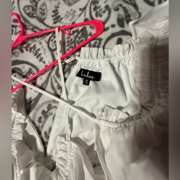 Lulu’s white short sleeved romper, XL - Picture 3 of 3